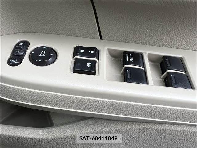 Honda N BOX 2019-03 6613581-28