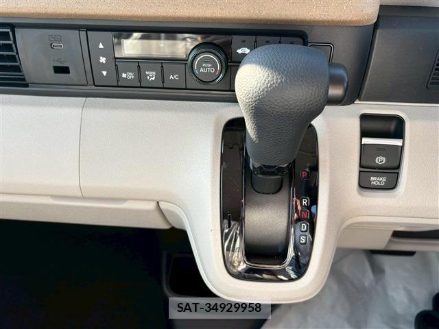Honda N BOX 2025-12 6642035-21