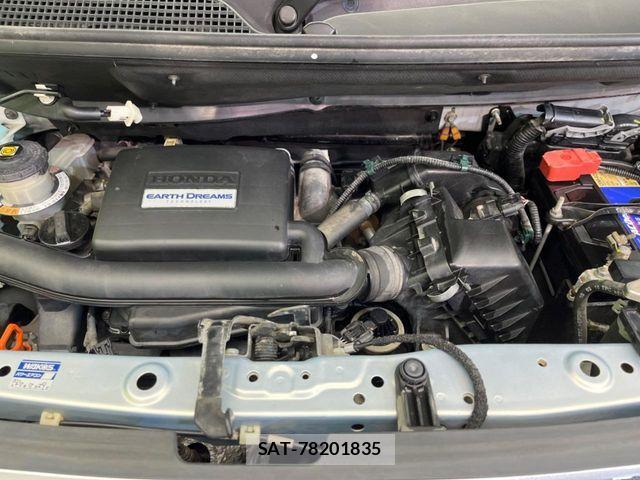 Honda N BOX 2018-07 6672779-17