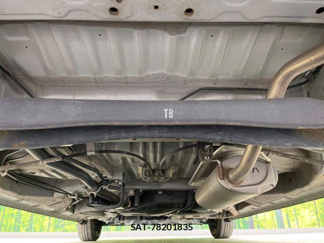 Honda N BOX 2018-07 6672779-18