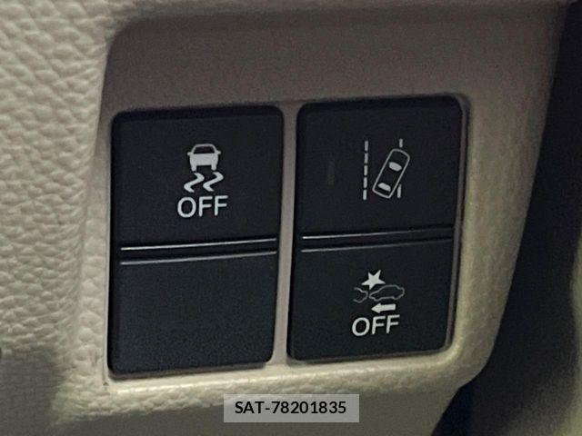 Honda N BOX 2018-07 6672779-4