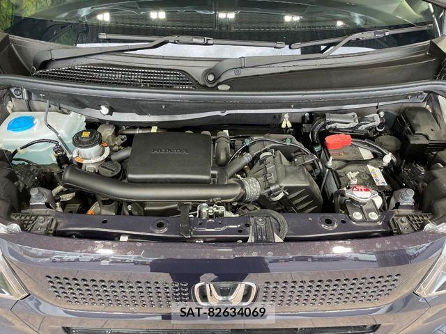 Honda N BOX 2025-06 6672696-17