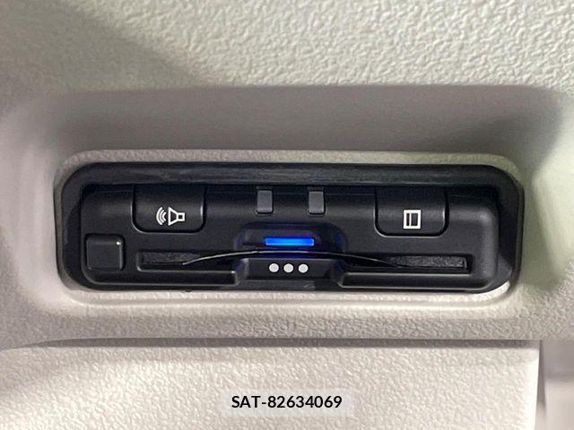 Honda N BOX 2025-06 6672696-6