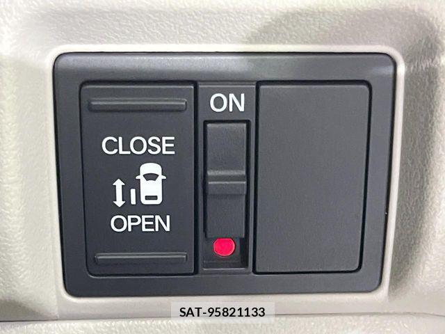 Honda N BOX 2025-01 6672692-4
