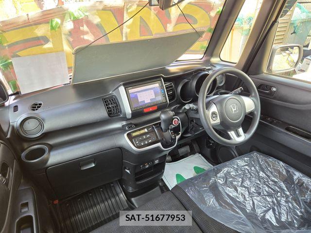 Honda N BOX 2016-09 6672782-27