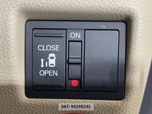 Honda N BOX 2018-04 6672763-6