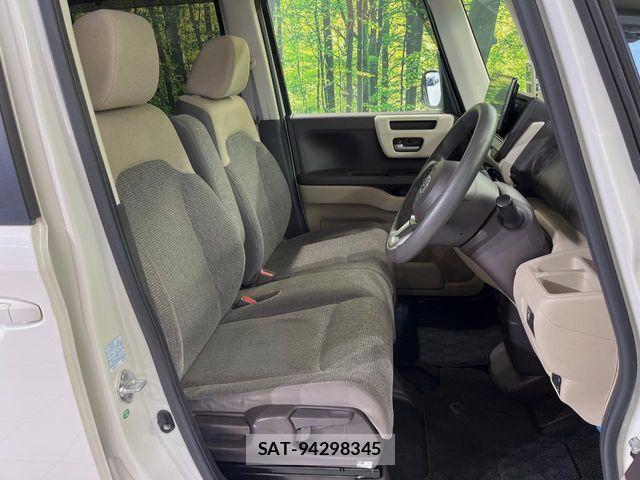 Honda N BOX 2018-04 6672763-8