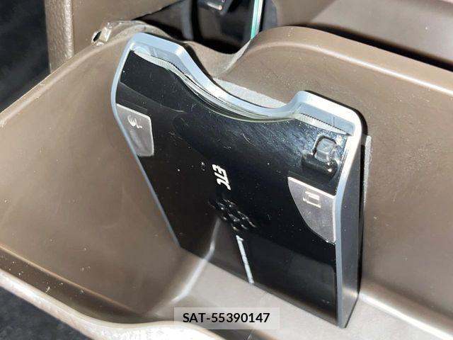 Honda N BOX 2022-02 6672745-6