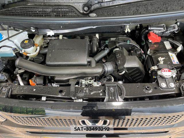 Honda N BOX 2025-08 6677057-17