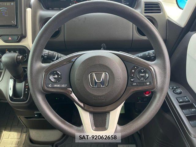 Honda N BOX 2022-08 6677069-11