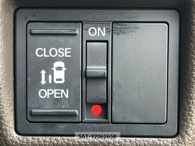 Honda N BOX 2022-08 6677069-5