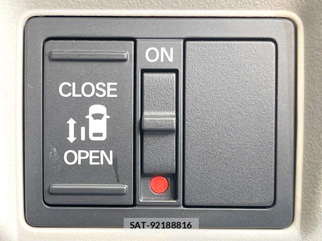 Honda N BOX 2025-06 6677046-4