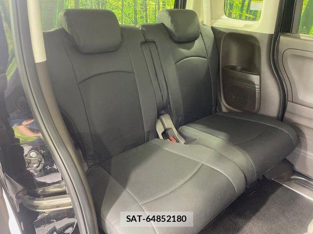 Honda N BOX 2023-04 6677064-8