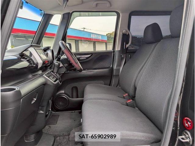 Honda N BOX 2015-06 6677093-11
