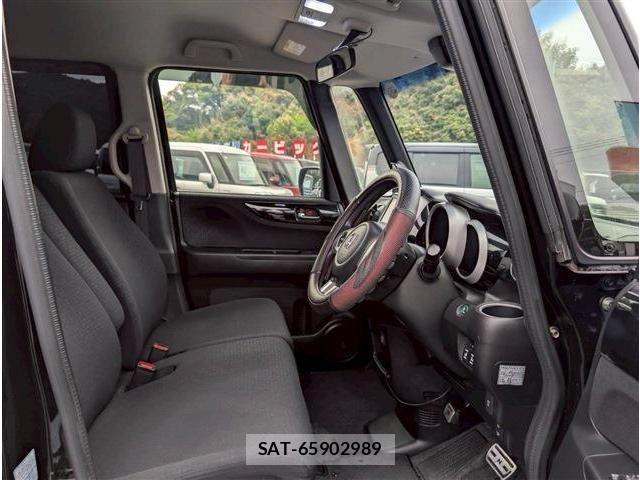 Honda N BOX 2015-06 6677093-12