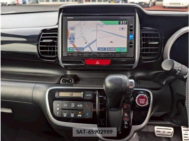 Honda N BOX 2015-06 6677093-24