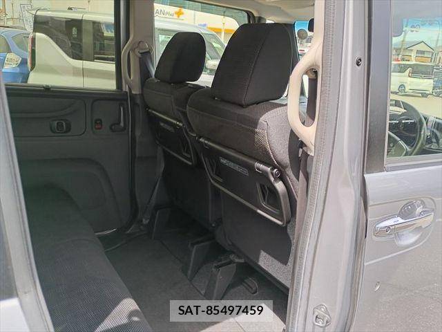 Honda N BOX 2017-07 6683913-16