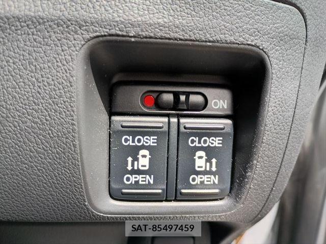 Honda N BOX 2017-07 6683913-26