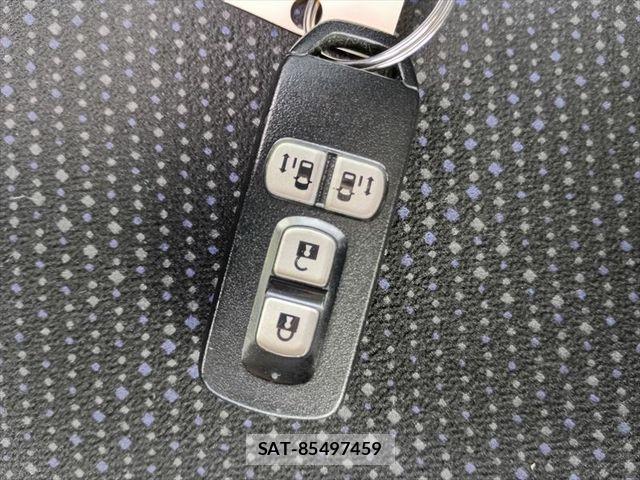 Honda N BOX 2017-07 6683913-28