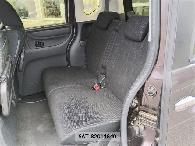 Honda N BOX 2017-03 6683912-10