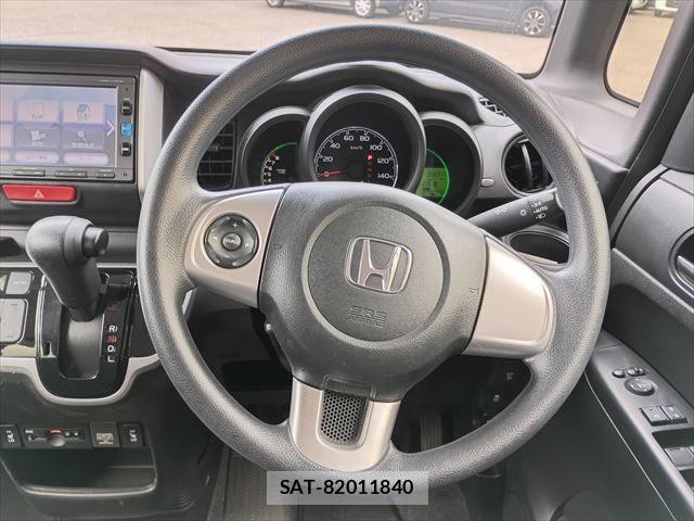 Honda N BOX 2017-03 6683912-1