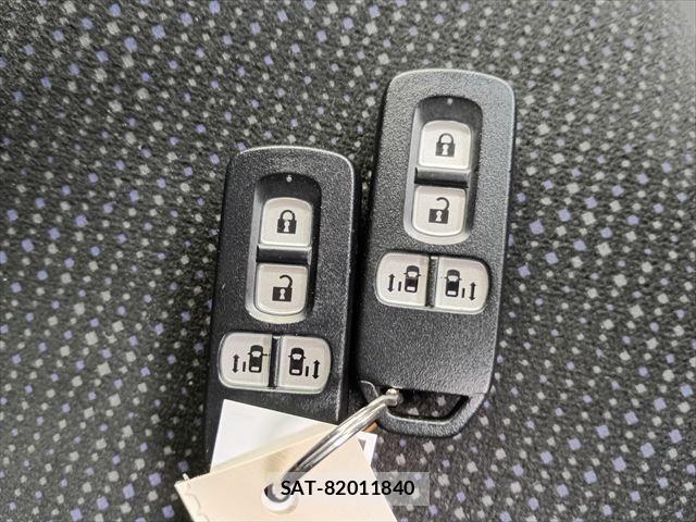 Honda N BOX 2017-03 6683912-26