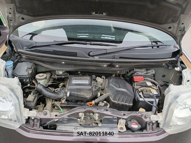 Honda N BOX 2017-03 6683912-28