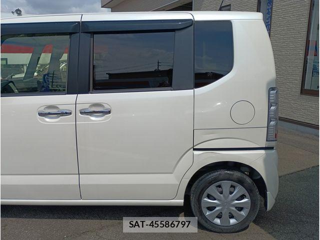 Honda N BOX 2017-02 6682777-9