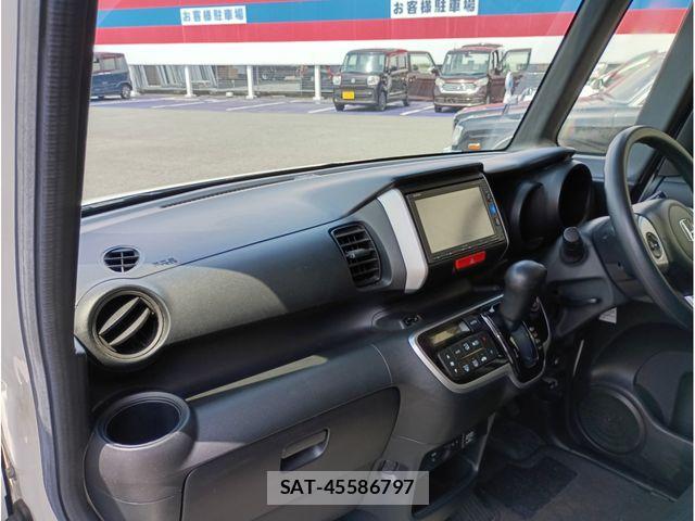 Honda N BOX 2017-02 6682777-15