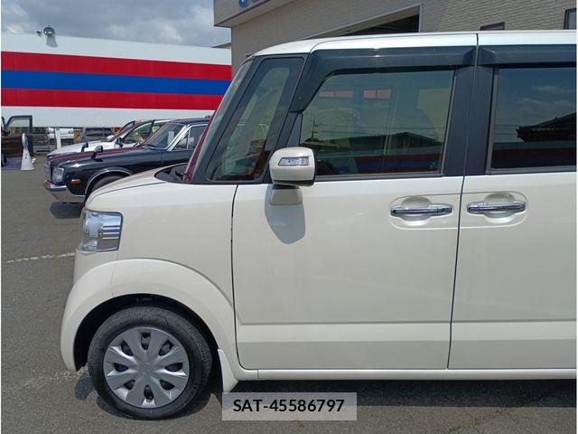 Honda N BOX 2017-02 6682777-8