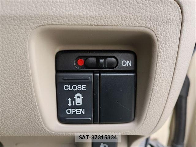 Honda N BOX 2015-06 6683916-26