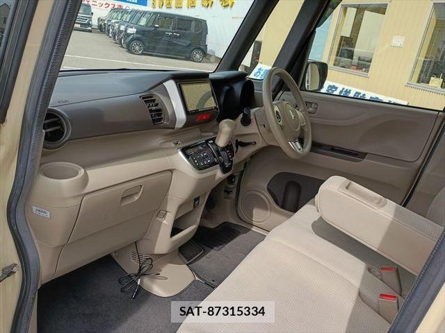 Honda N BOX 2015-06 6683916-8