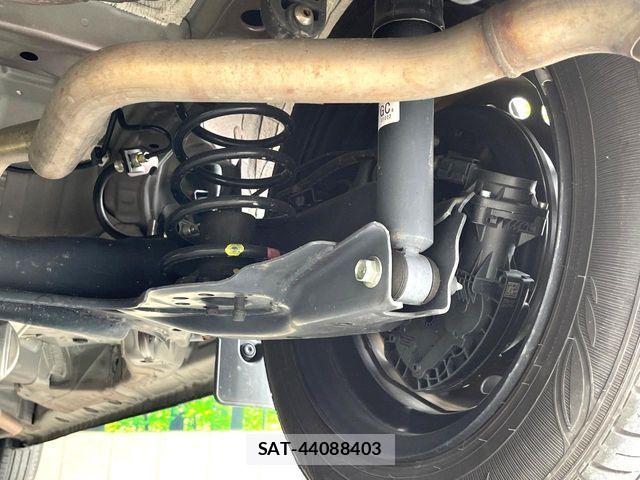 Honda N BOX 2023-09 6683907-19