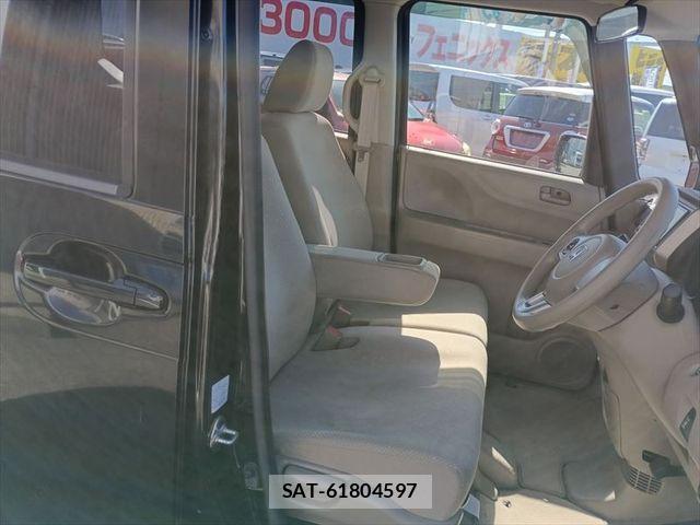 Honda N BOX 2013-03 6683914-17
