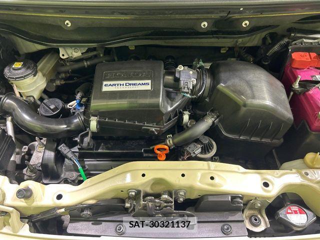 Honda N BOX 2016-03 6716800-17