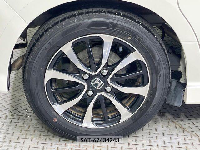 Honda N BOX 2018-04 6716776-12