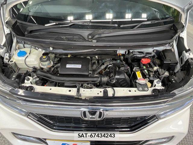 Honda N BOX 2018-04 6716776-17