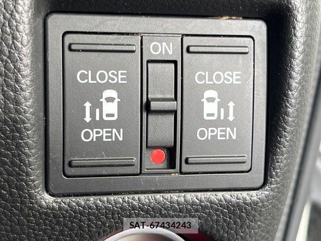 Honda N BOX 2018-04 6716776-5