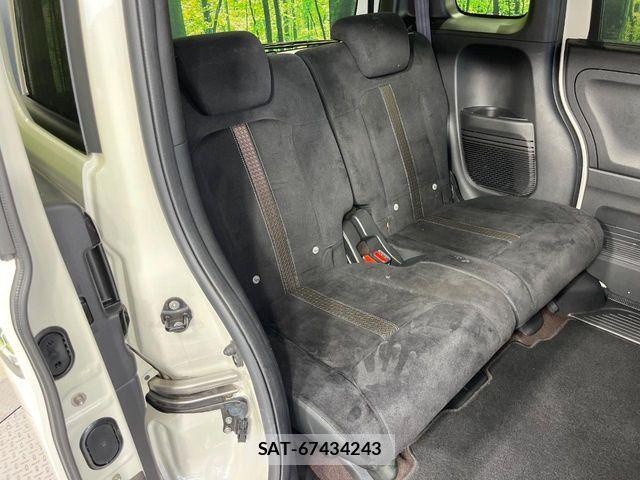 Honda N BOX 2018-04 6716776-8