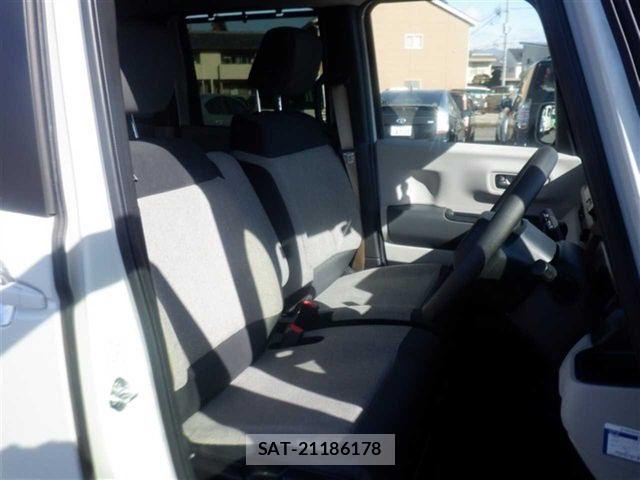 Honda N BOX 2023-11 6716762-3