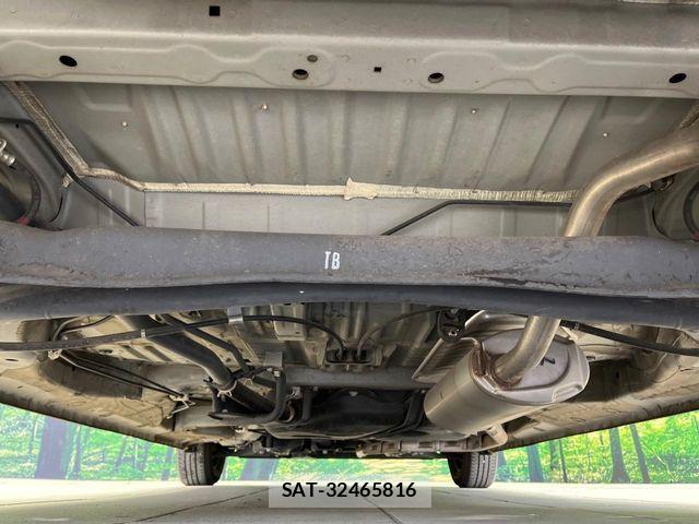 Honda N BOX 2019-07 6716794-18