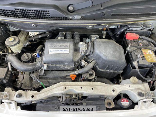 Honda N BOX 2017-06 6716796-17