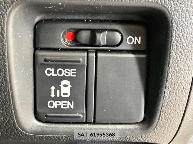 Honda N BOX 2017-06 6716796-6