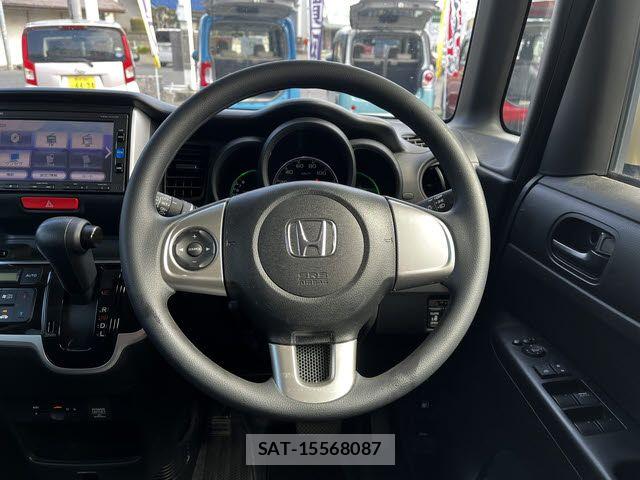 Honda N BOX 2016-11 6752541-13