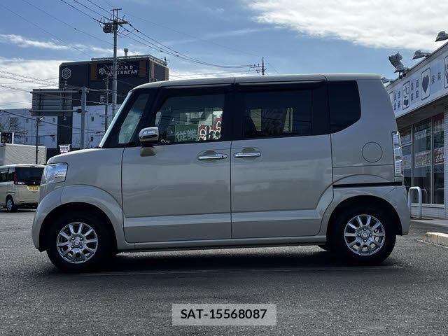 Honda N BOX 2016-11 6752541-22