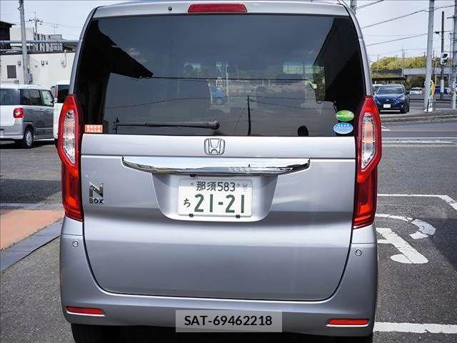 Honda N BOX 2019-08 6752551-5