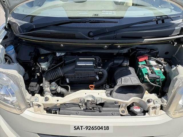 Honda N BOX 2016-09 6752552-19