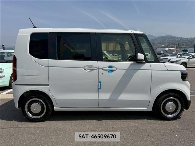 Honda N BOX 2025-12 6752499-9
