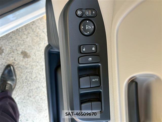 Honda N BOX 2025-12 6752499-17