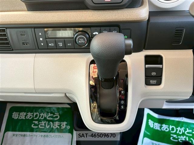 Honda N BOX 2025-12 6752499-23
